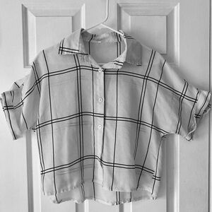 Black and White Cropped Button up
